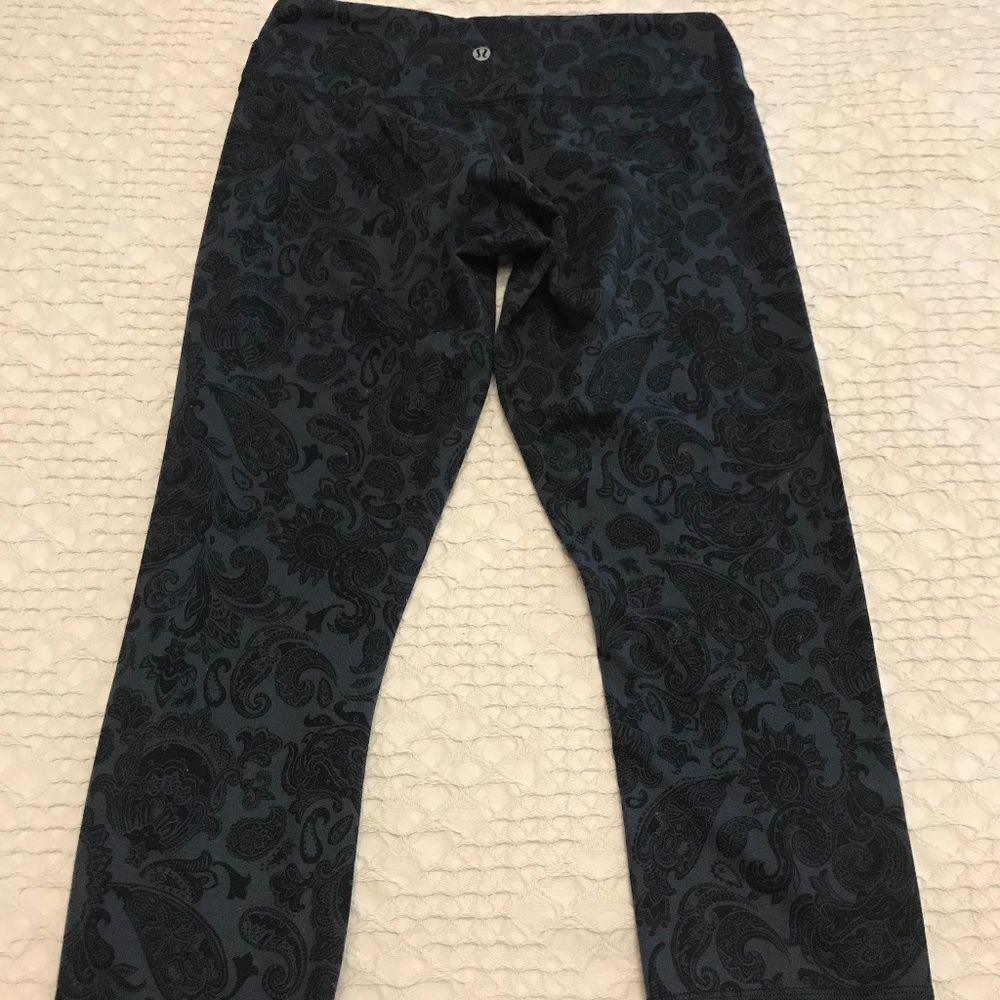 Lululemon Wunder Under Paisley Yoga Crop Pants